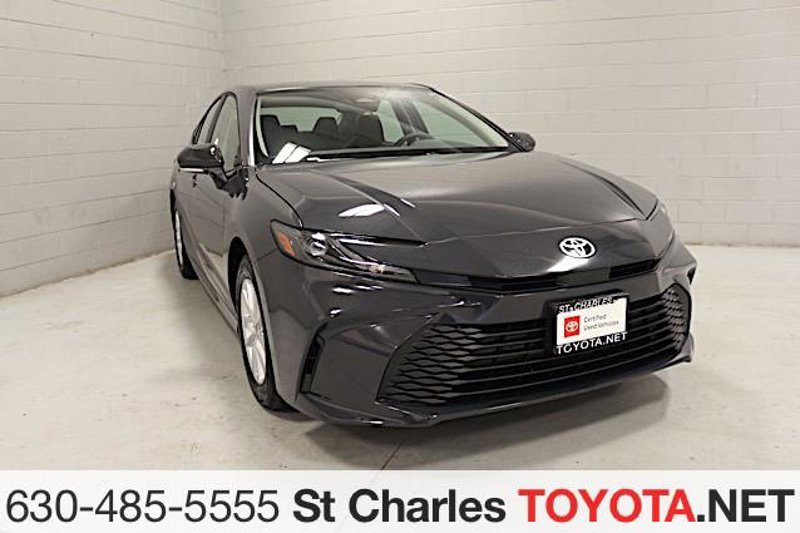 Certified 2025 Toyota Camry LE image 1