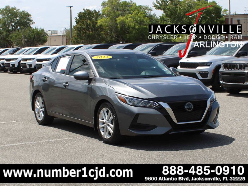 Used 2023 Nissan Sentra SV image 1