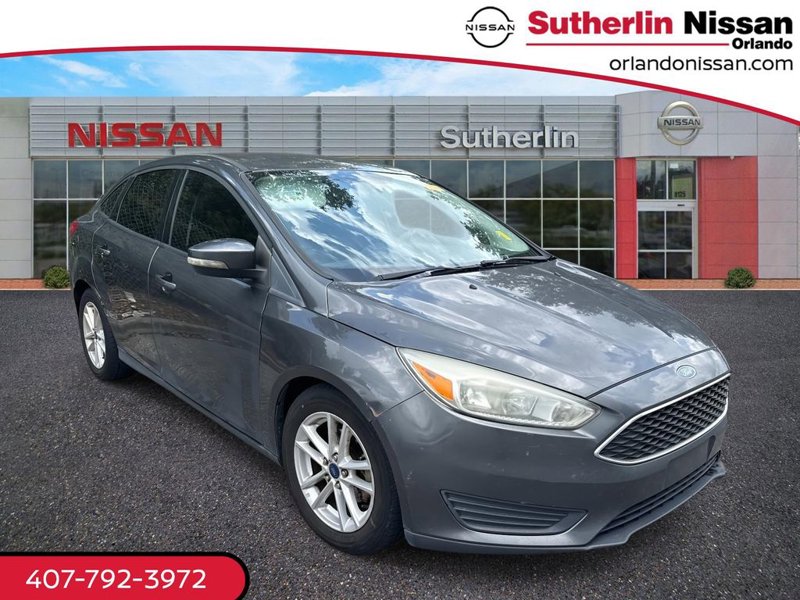 Used 2015 Ford Focus SE image 1