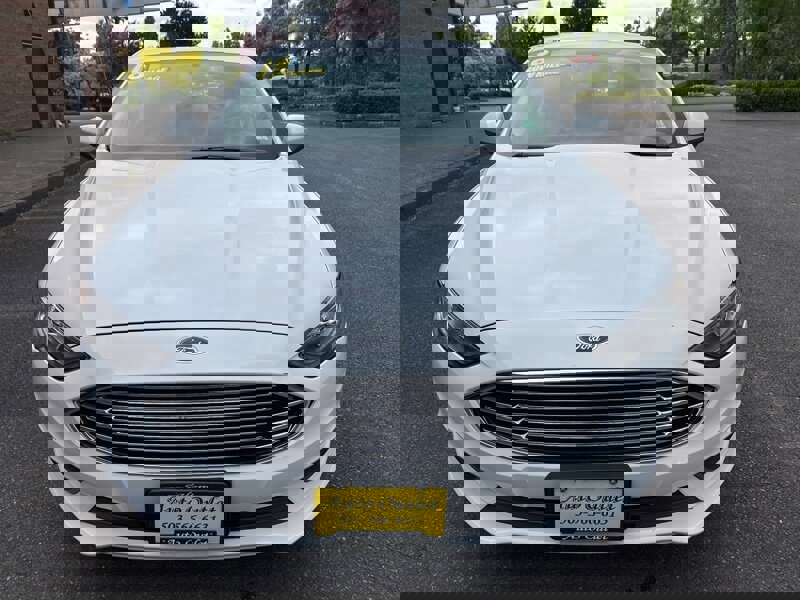Used 2018 Ford Fusion SE image 1