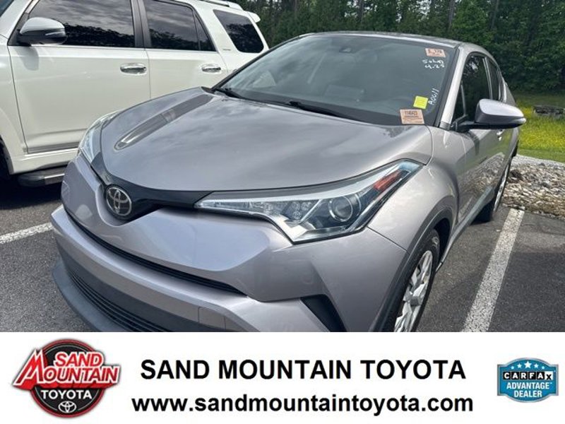Used 2019 Toyota C-HR LE image 1