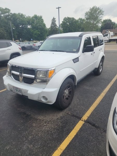 Used 2011 Dodge Nitro SE image 1