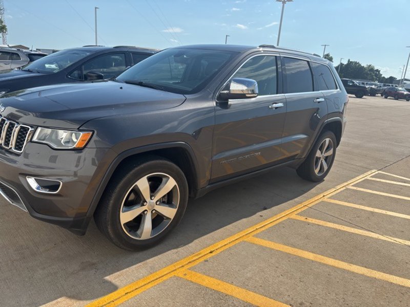 Used 2021 Jeep Grand Cherokee Limited image 1