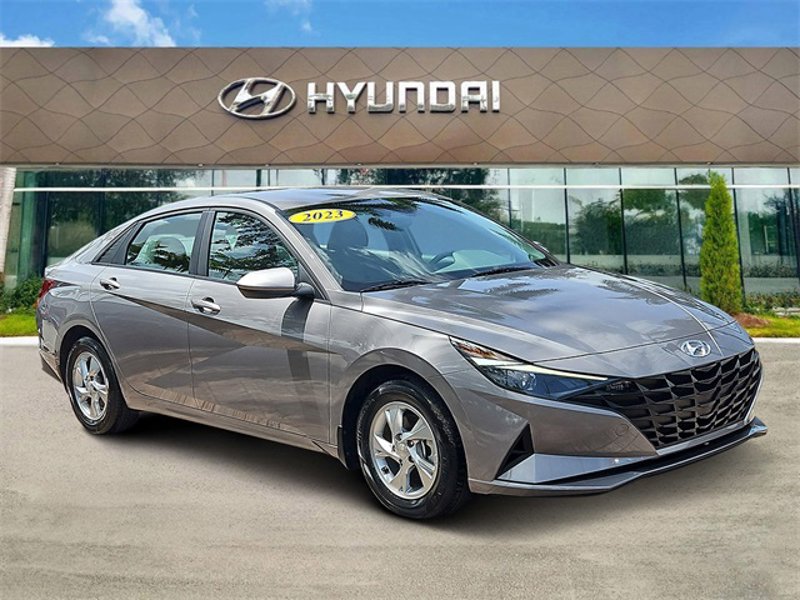 Certified 2023 Hyundai Elantra SE image 1