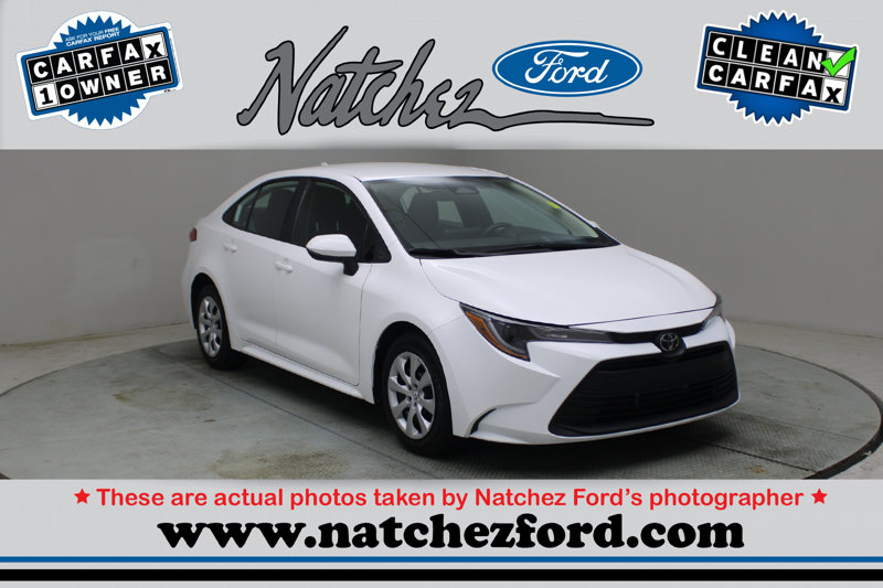 Used 2024 Toyota Corolla LE image 1