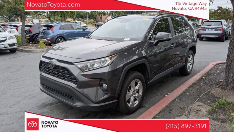 Used 2020 Toyota RAV4 XLE image 1
