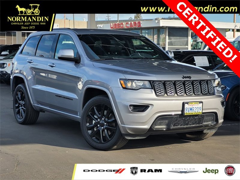 Certified 2021 Jeep Grand Cherokee Laredo X image 1