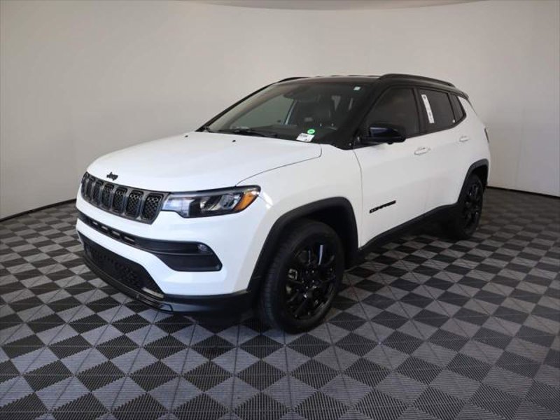 Certified 2023 Jeep Compass Latitude w/ Convenience Group image 1