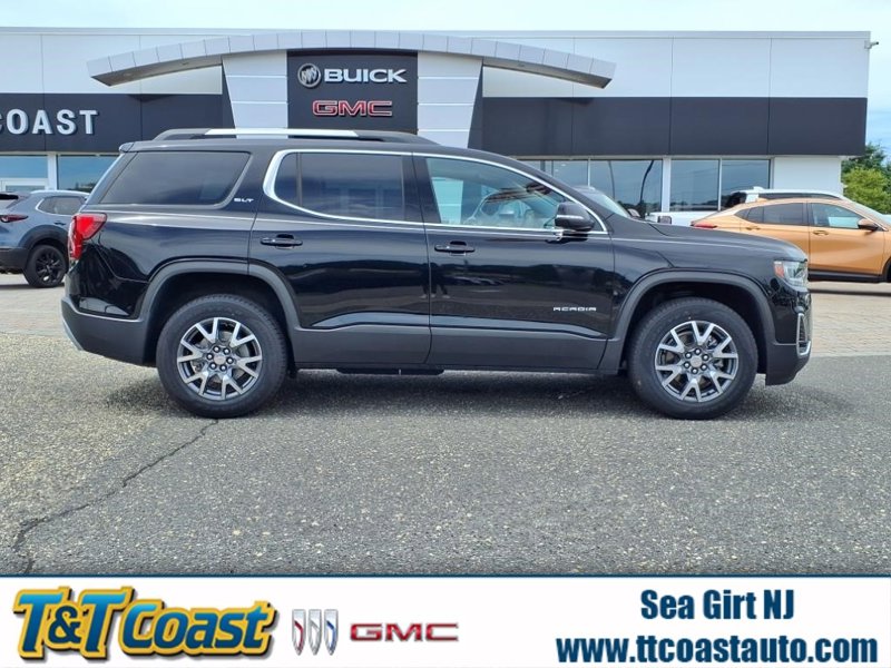Certified 2022 GMC Acadia SLT image 1