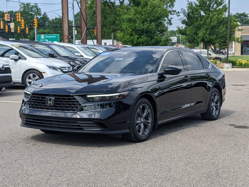Certified 2023 Honda Accord EX image 1