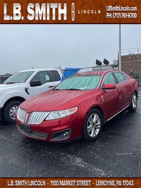 Used 2011 Lincoln MKS image 1