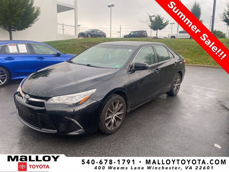 Used 2015 Toyota Camry XSE image 1