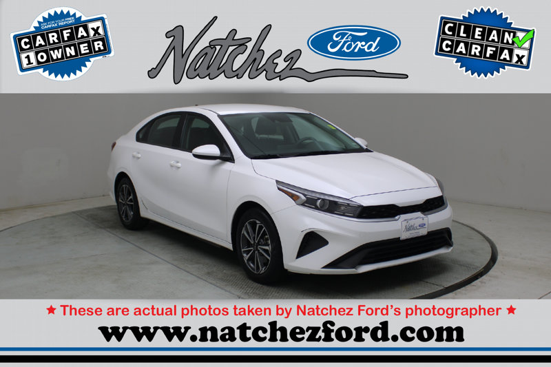 Used 2023 Kia Forte LXS image 1