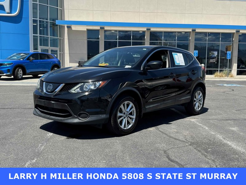 Used 2019 Nissan Rogue Sport S image 1