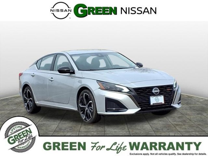 Used 2023 Nissan Altima 2.5 SR image 1