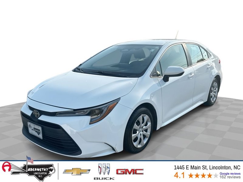 Used 2024 Toyota Corolla LE image 1