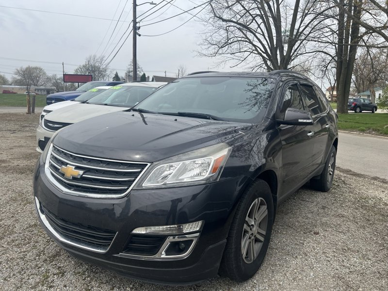 Used 2015 Chevrolet Traverse LT image 1