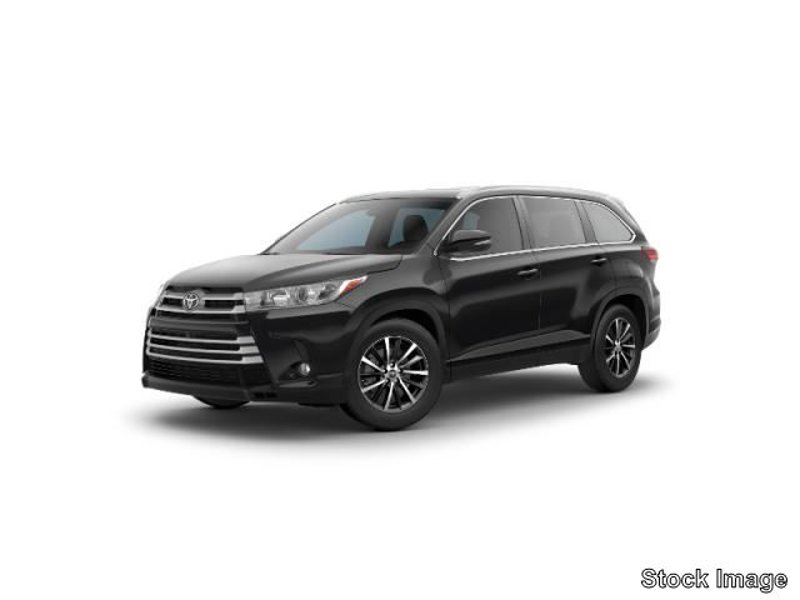 Used 2019 Toyota Highlander XLE image 1