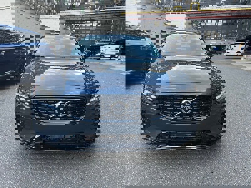 Certified 2024 Volvo S60 B5 Core image 1