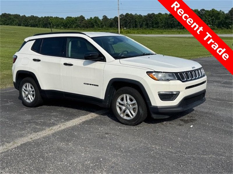 Used 2018 Jeep Compass Sport image 1