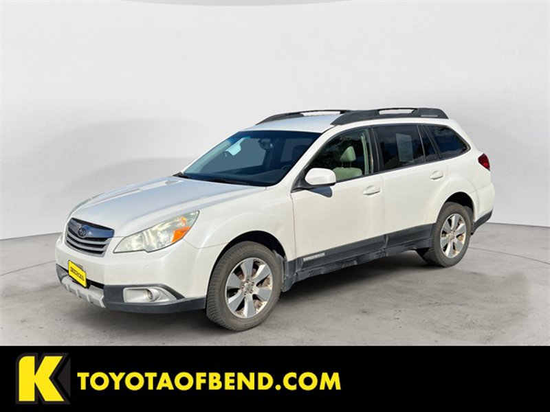 Used 2010 Subaru Outback 2.5i Limited image 1