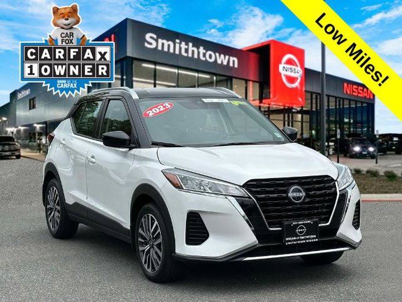 Certified 2023 Nissan Kicks SV image 1