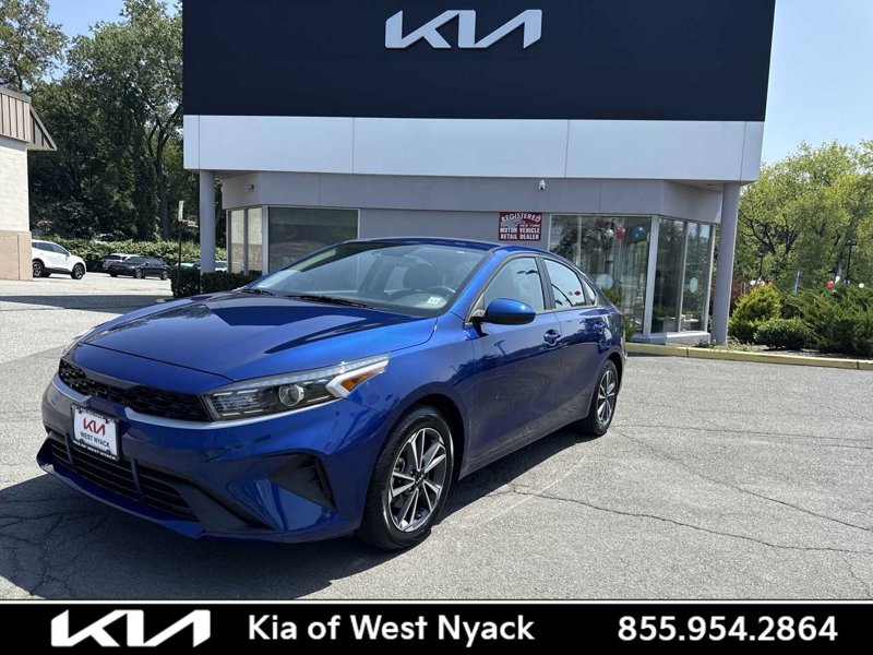 Certified 2023 Kia Forte LXS image 1