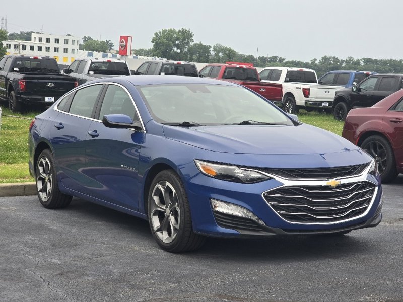 Used 2023 Chevrolet Malibu LT image 1