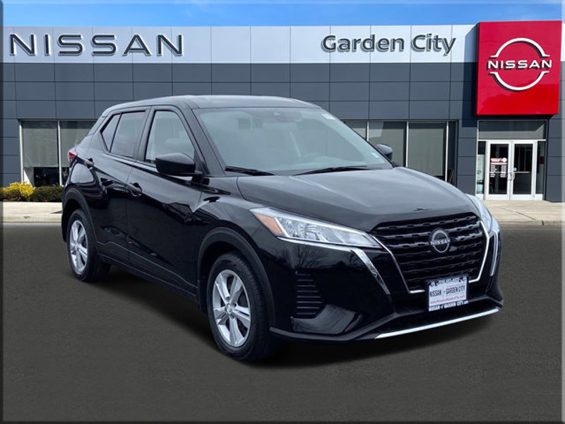 Certified 2023 Nissan Kicks S image 1