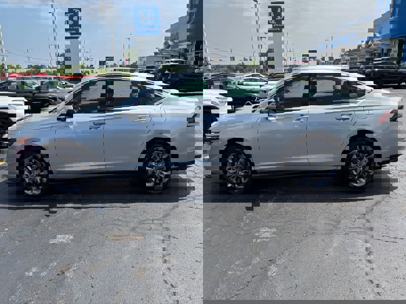 Certified 2024 Honda Accord EX image 1