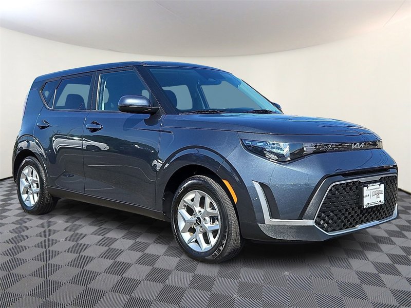 Certified 2023 Kia Soul LX w/ LX Technology Package image 1