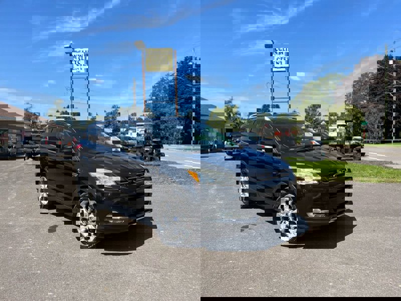 Used 2014 Ford Escape Titanium image 1