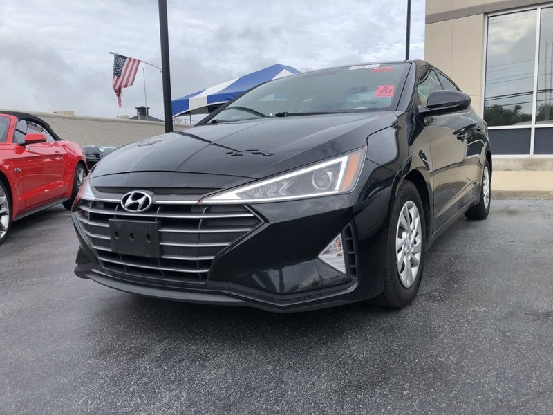 Used 2019 Hyundai Elantra SE w/ Cargo Package image 1