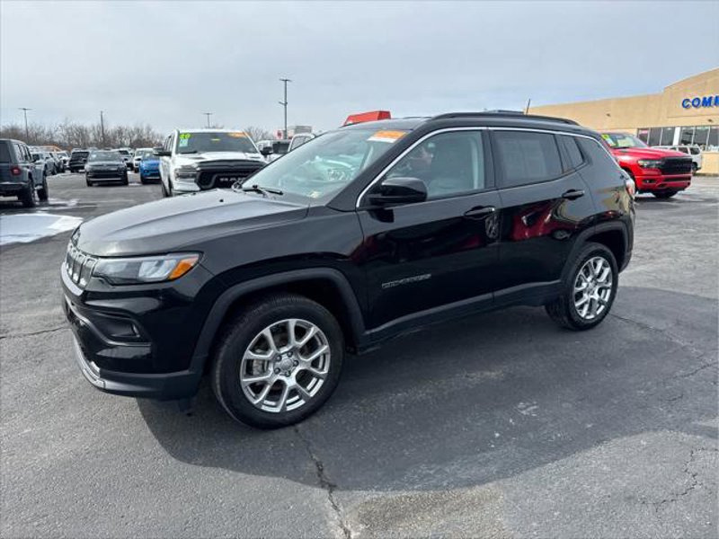 Certified 2022 Jeep Compass Latitude image 1