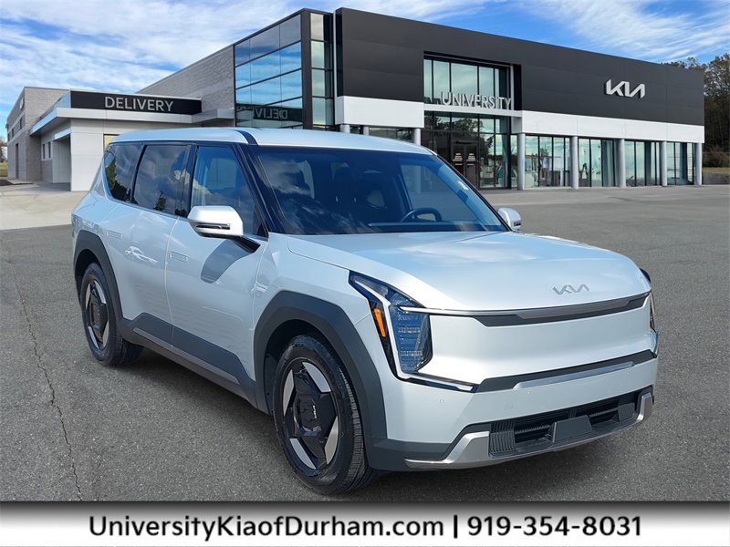 Certified 2024 Kia EV9 Light Long Range image 1
