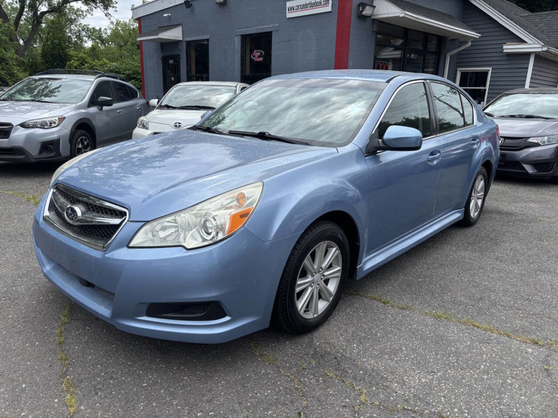 Used 2011 Subaru Legacy 2.5i Premium image 1