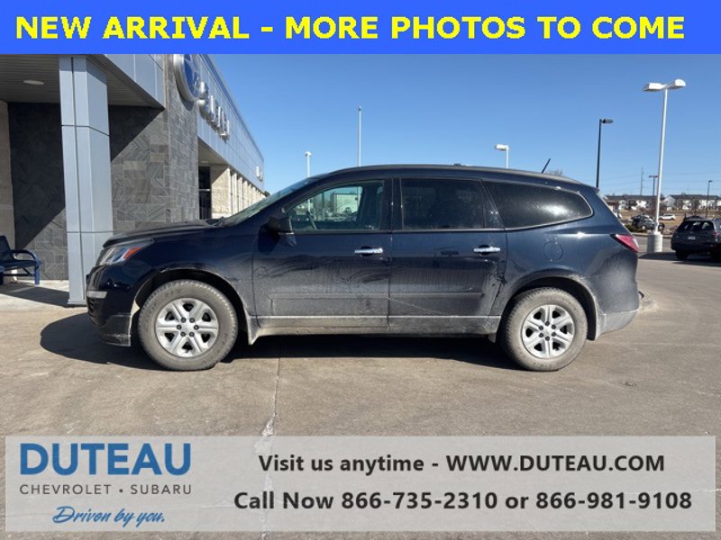 Used 2017 Chevrolet Traverse LS image 1