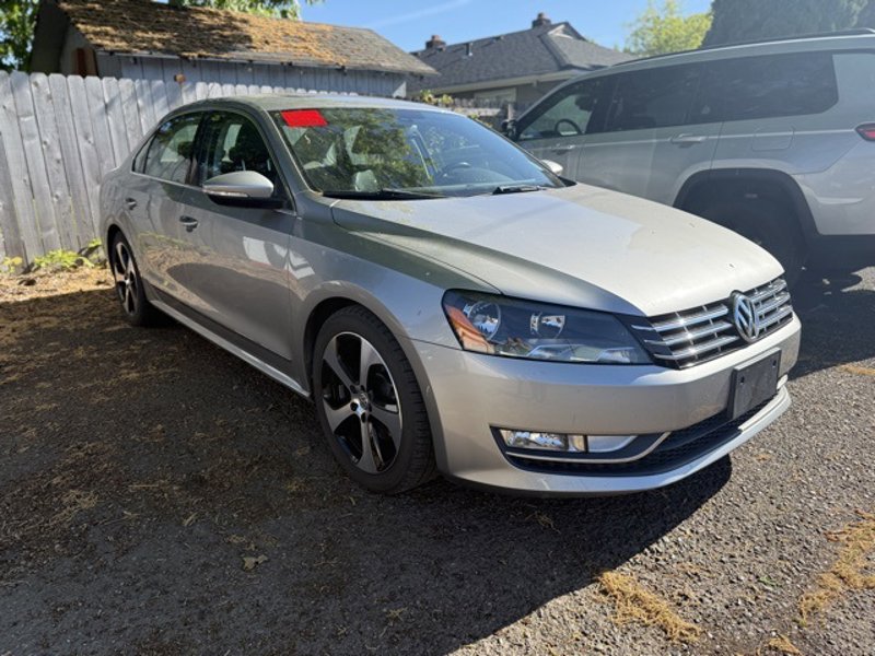 Used 2012 Volkswagen Passat 3.6 SEL Premium image 1