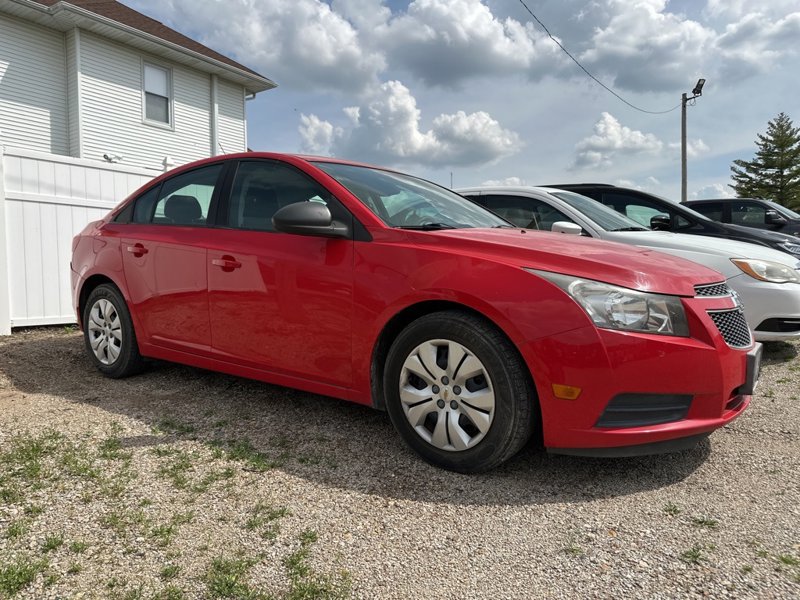 Used 2014 Chevrolet Cruze LS image 1