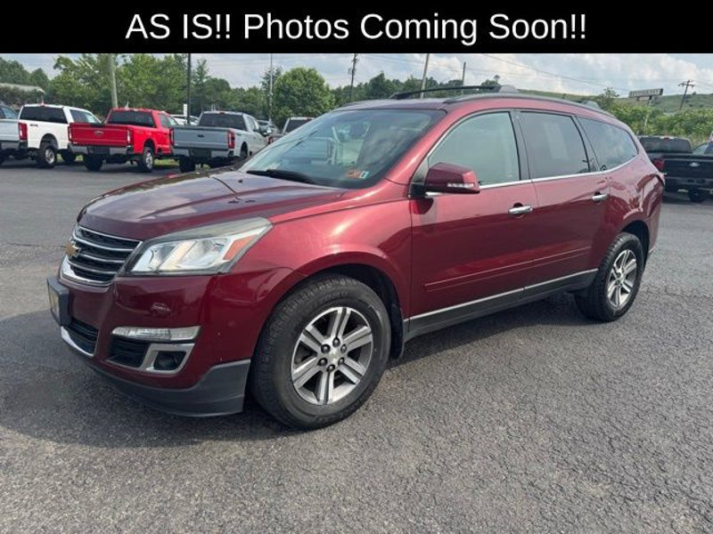Used 2017 Chevrolet Traverse LT image 1