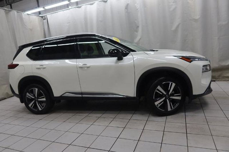 Certified 2023 Nissan Rogue SL image 1