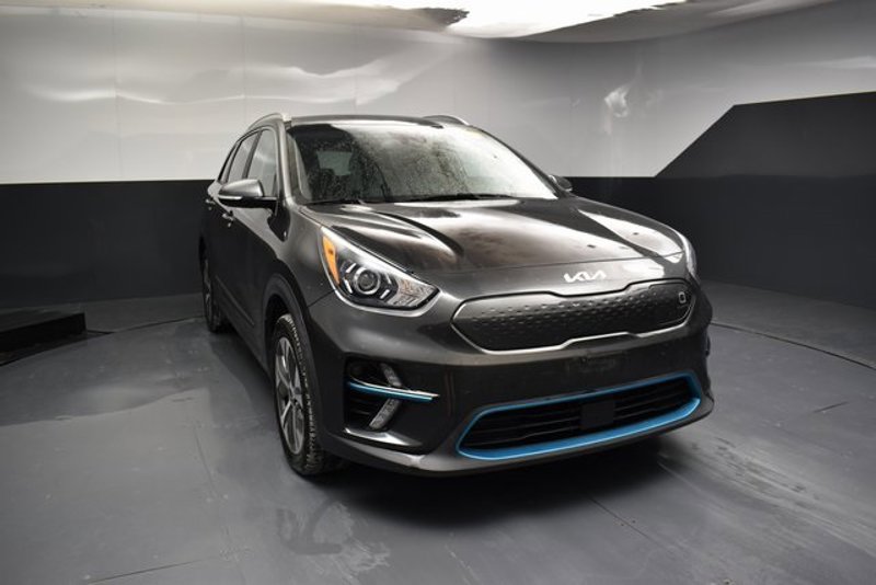 Certified 2022 Kia Niro EX image 1