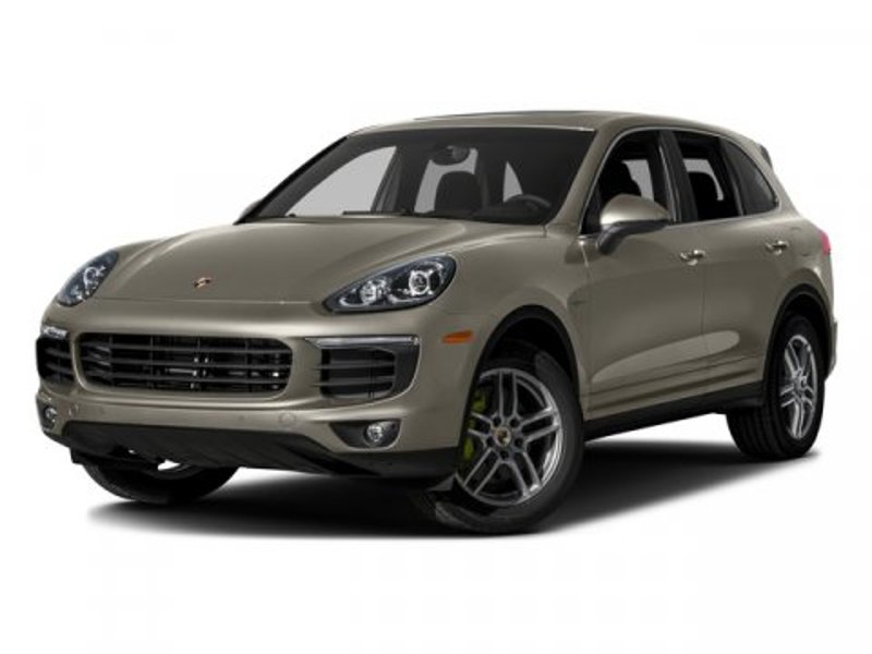 Used 2016 Porsche Cayenne S image 1