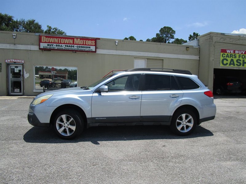 Used 2018 Ford Focus Titanium image 1