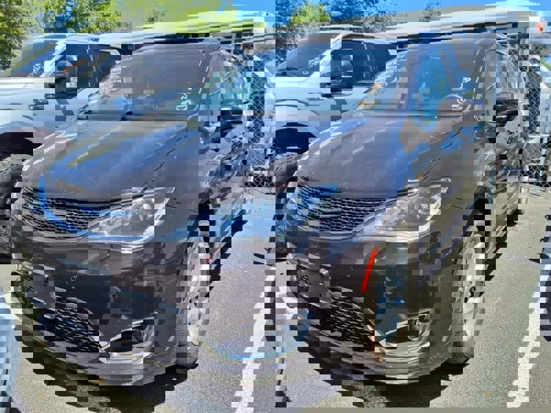 Used 2017 Chrysler Pacifica Touring-L Plus w/ Advanced Safetytec Group image 1