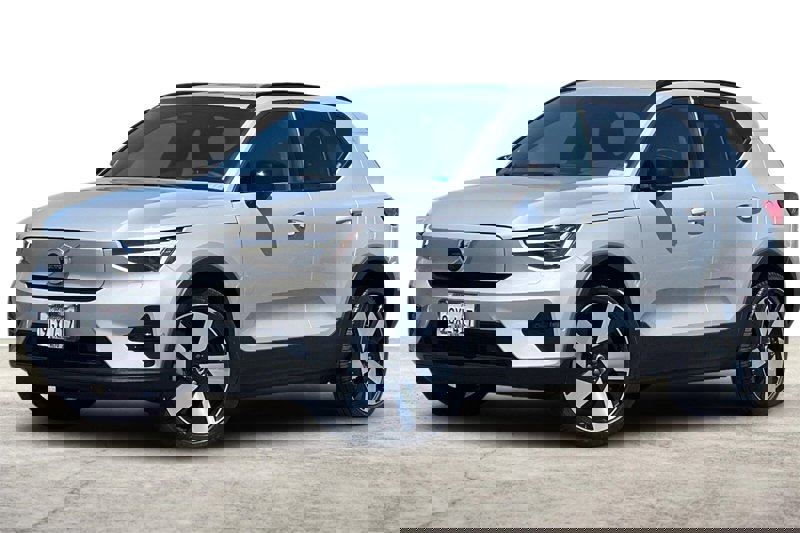 Certified 2023 Volvo XC40 Recharge Ultimate image 1