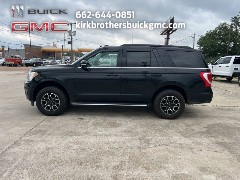 Used 2018 Ford Expedition XLT w/ Equipment Group 202A image 1