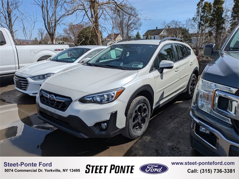 Used 2021 Subaru Crosstrek 2.0i Premium image 1