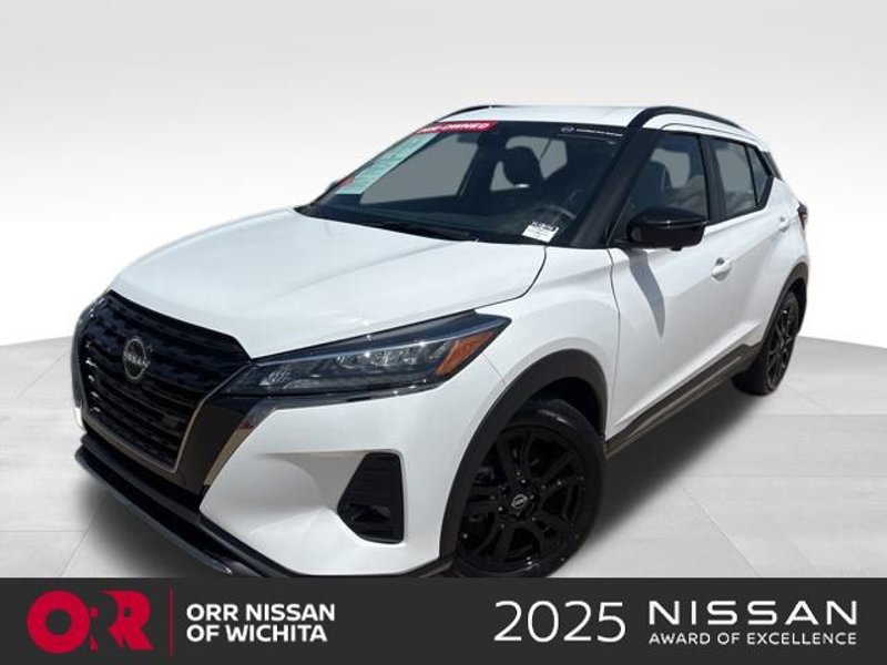 Certified 2023 Nissan Kicks SR image 1