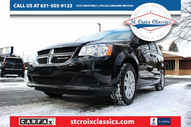 Used 2019 Dodge Grand Caravan SE w/ UConnect Hands-Free Group image 1
